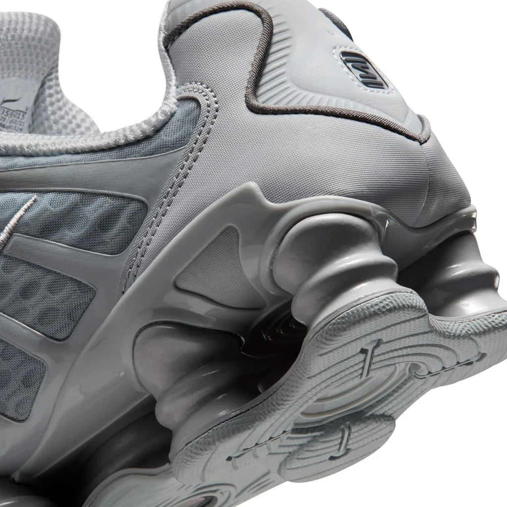 Nike Shox TL 'Wolf Grey Iron Grey' (2025)