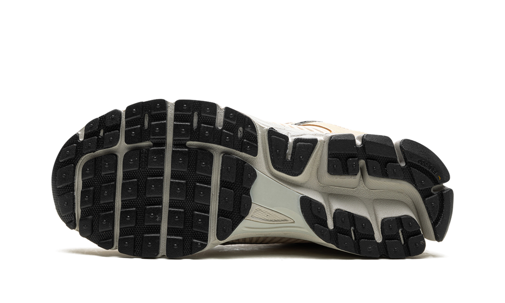 Zoom Vomero 5 WMNS "Pearl White" FN6742 200