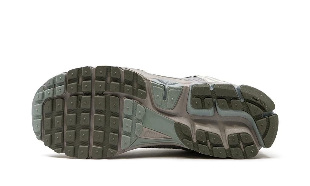 Air Zoom Vomero 5 "Light Orewood Brown" FZ3653 104