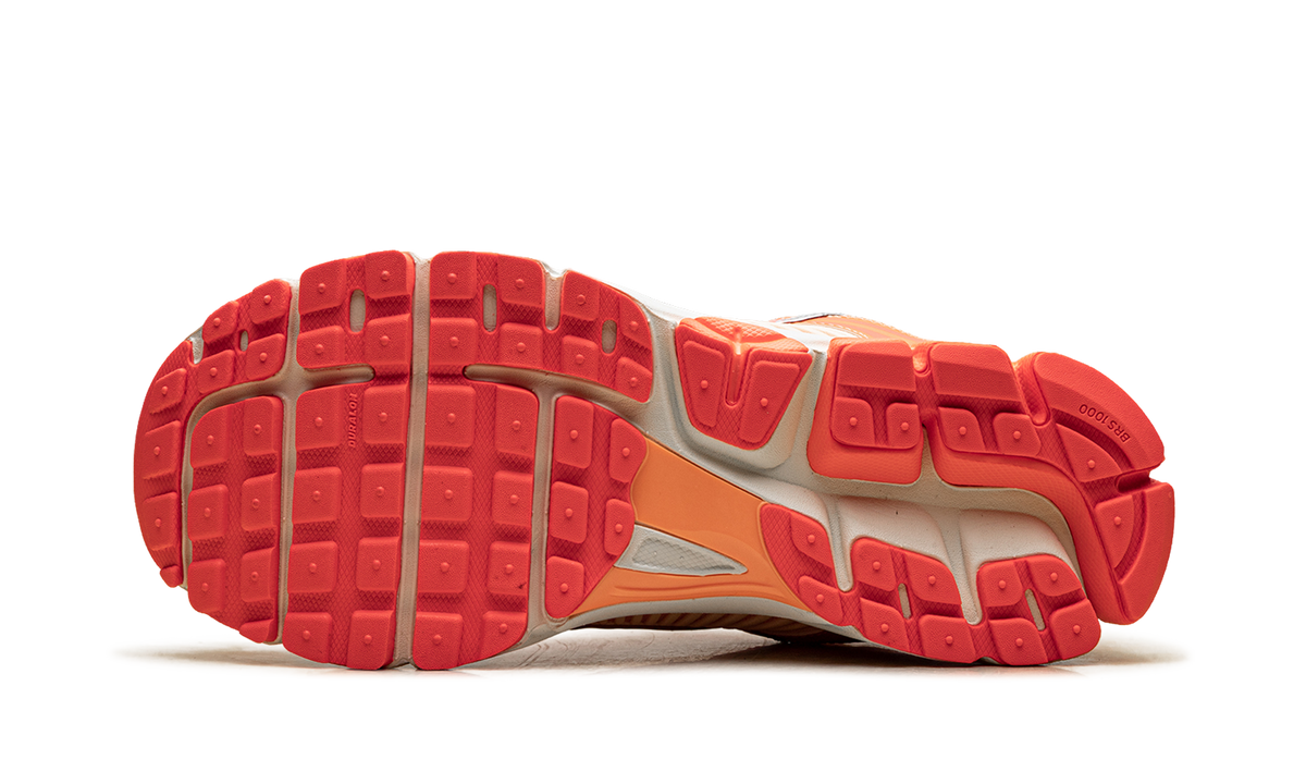 Zoom Vomero 5 WMNS "Crimson Tint Hot Lava" IR1971 807