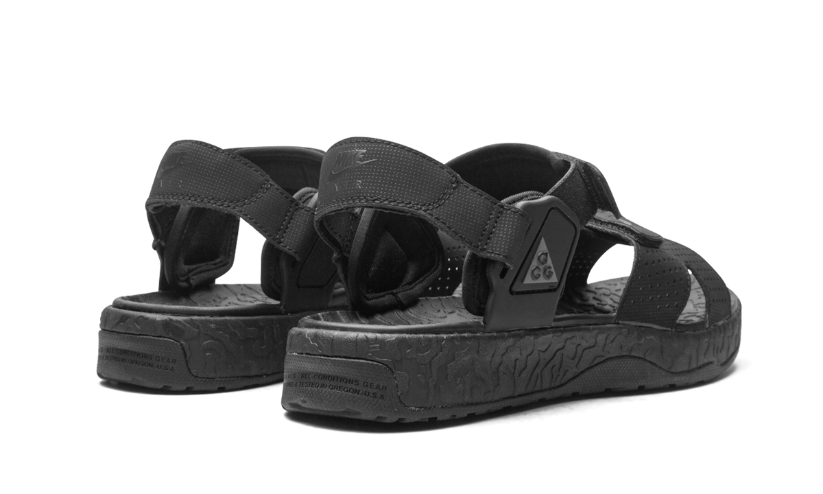 ACG AIR DESCHUTZ "TRIPLE BLACK" CT2890 005
