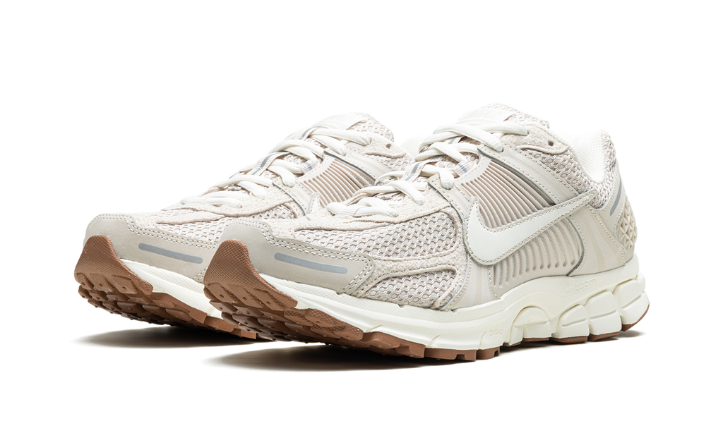 ZOOM VOMERO 5 WMNS "Light Orewood Brown" FZ3780 101